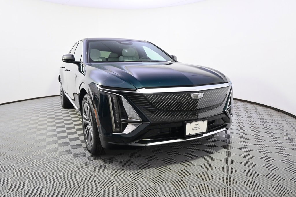 2025 Cadillac Lyriq Luxury photo 8