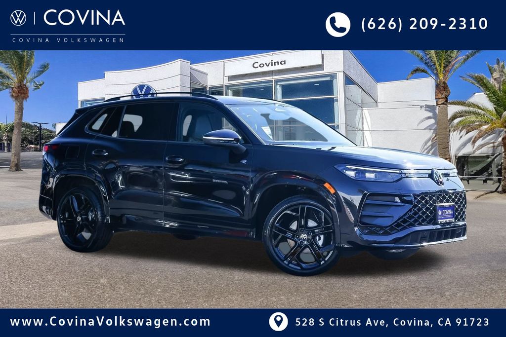 2026 Volkswagen Tiguan SE R-LINE BLACK's photo