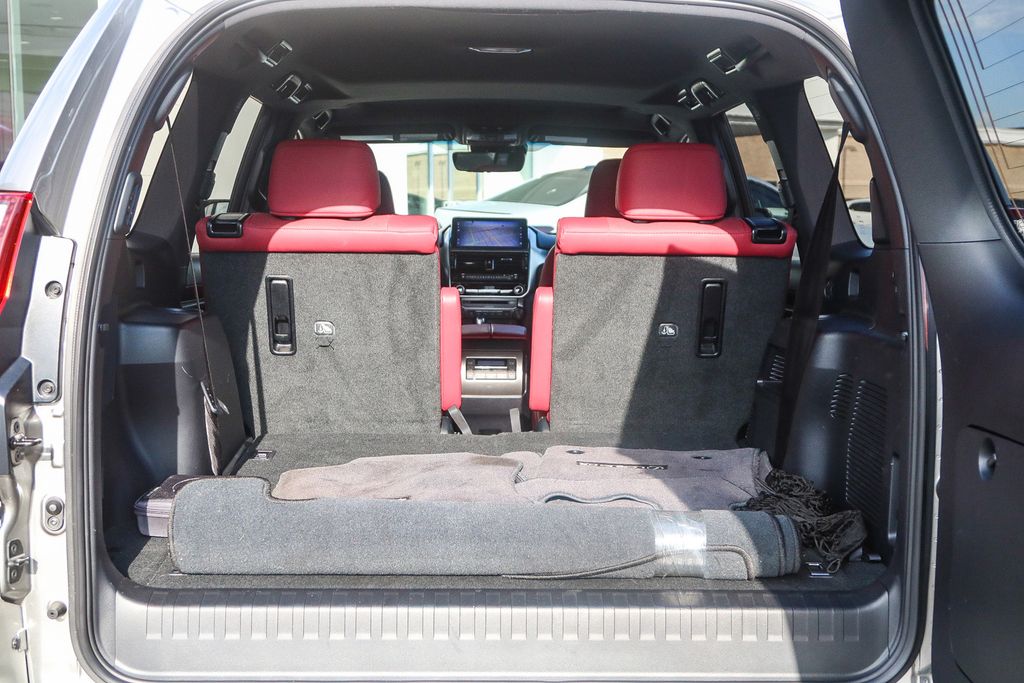 2022 Lexus GX 460 photo 21