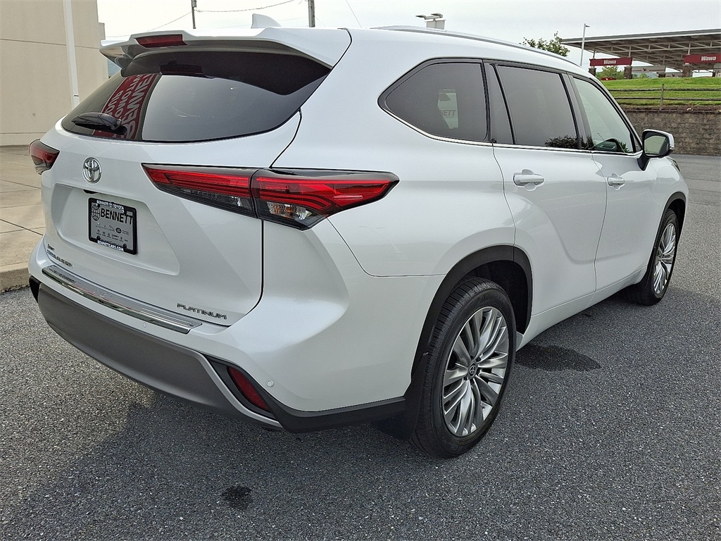 2023 Toyota Highlander Platinum photo 9