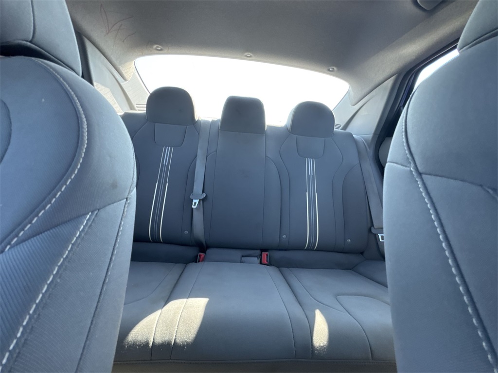 2022 Hyundai Elantra SEL photo 13