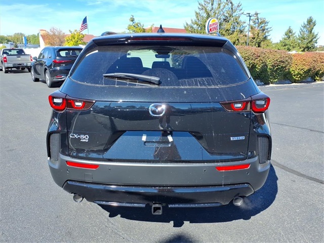 2025 Mazda CX-50 Preferred photo 4