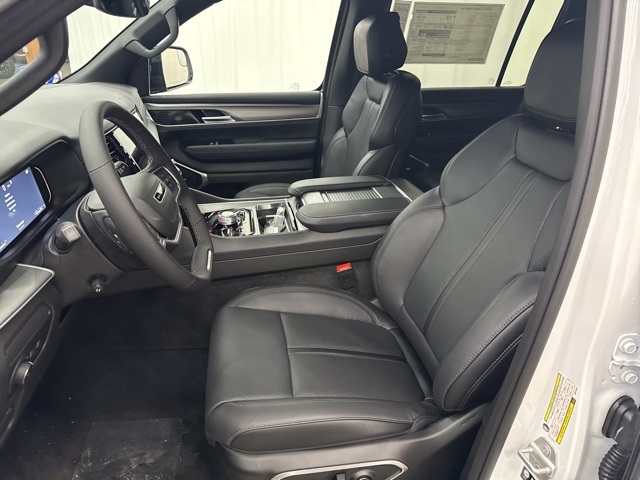 2025 Jeep Wagoneer Series II photo 4