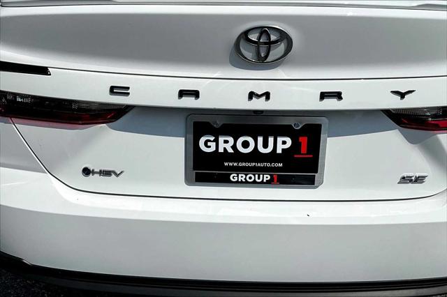 2025 Toyota Camry SE photo 28