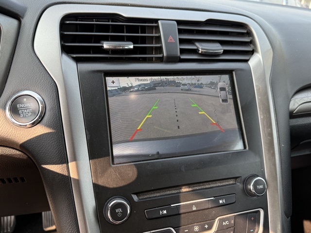 2018 Ford Fusion SE photo 19