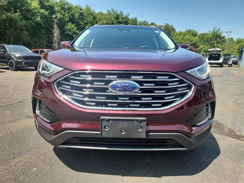 2020 Ford Edge SEL photo 2