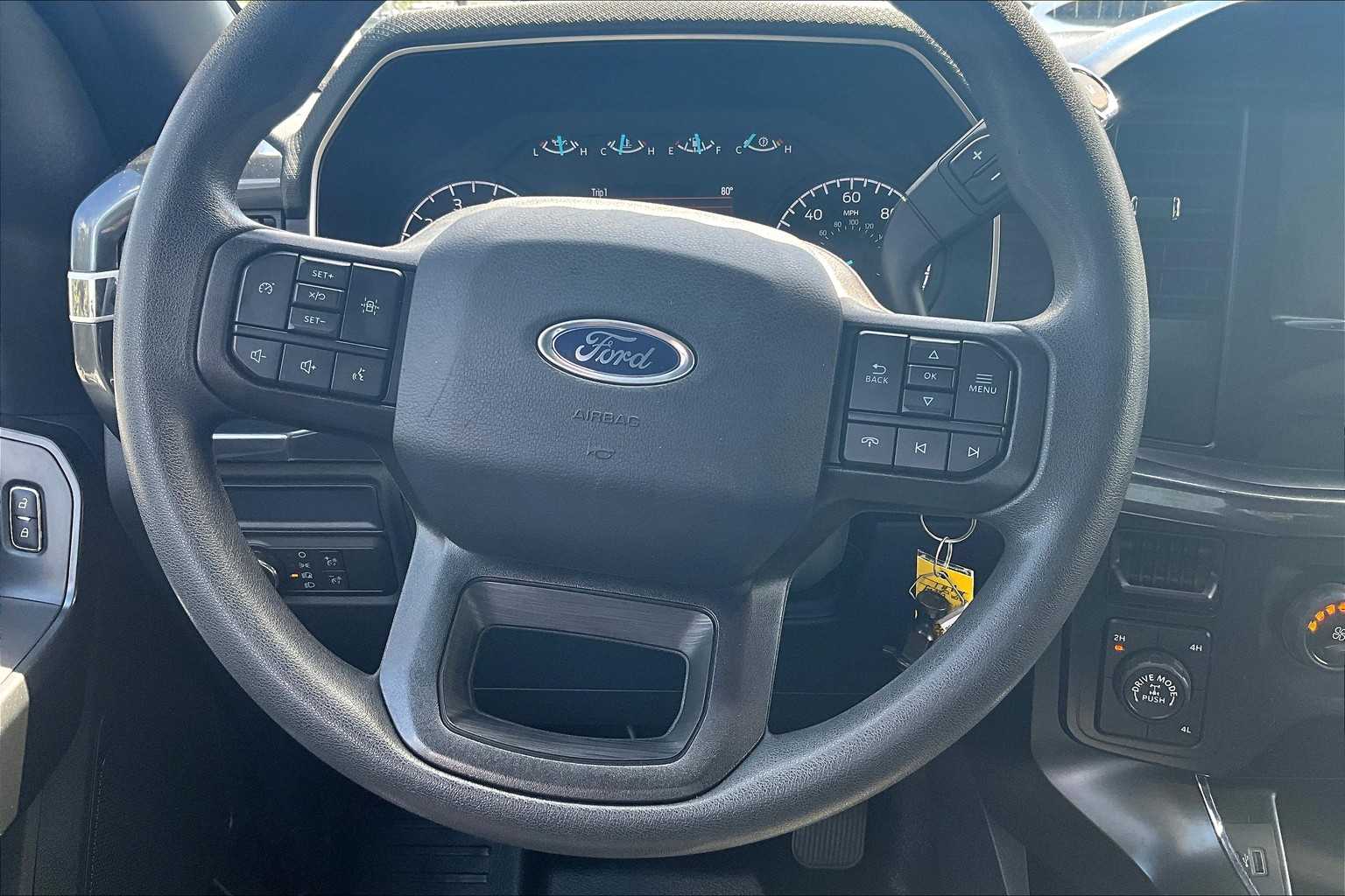 2022 Ford F-150 XL photo 5