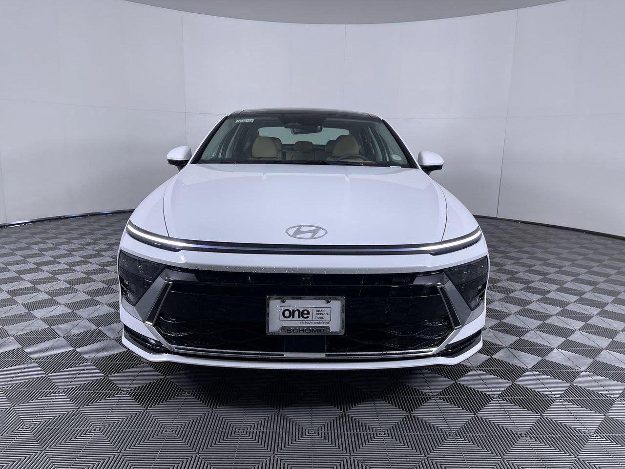 2025 Hyundai Sonata Hybrid Limited photo 2