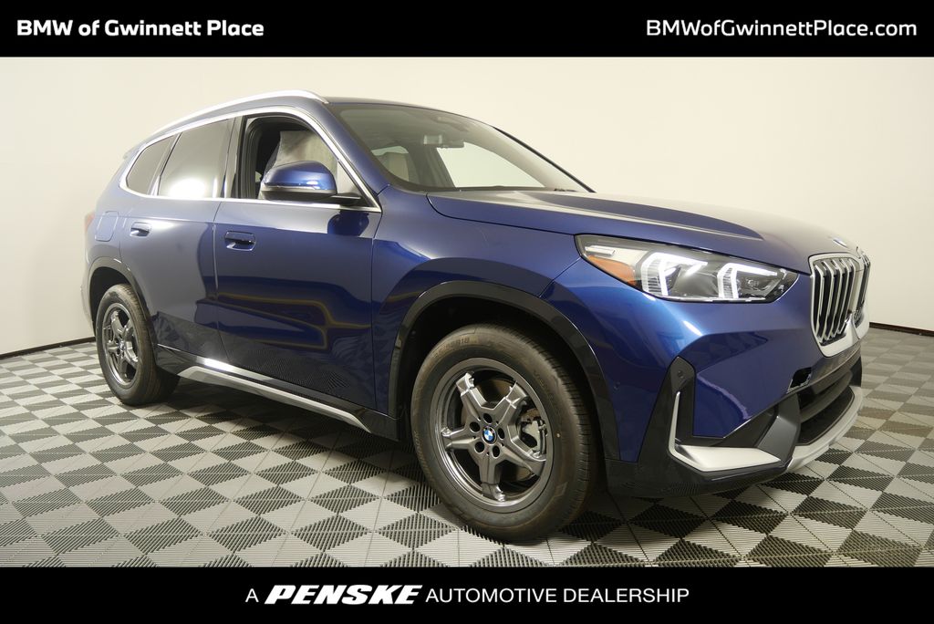 2025 BMW X1 28i's photo