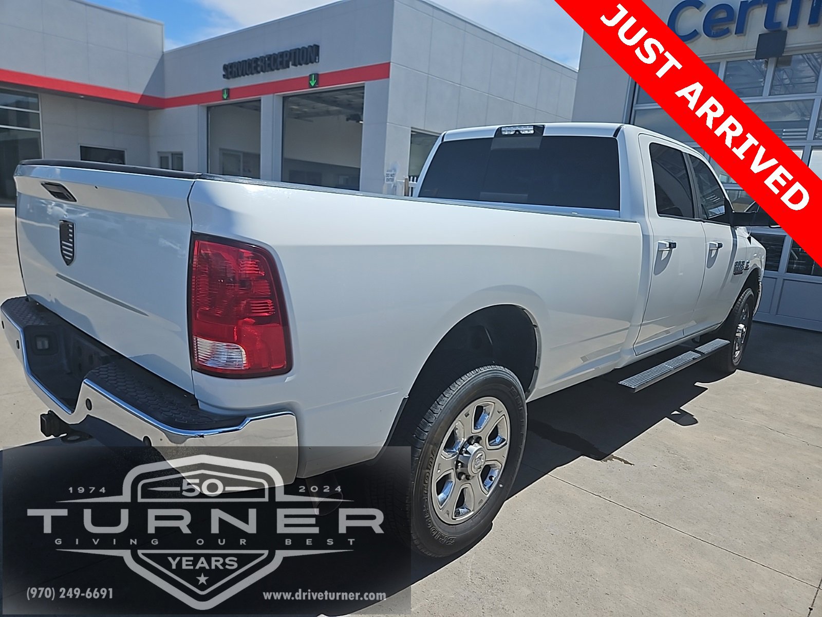 2015 Ram 3500 SLT photo 3
