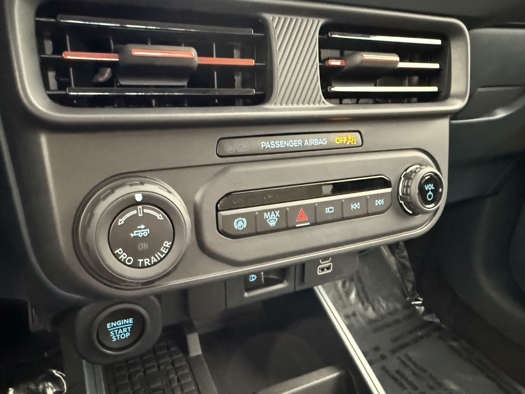 2025 Ford Maverick Lariat photo 4