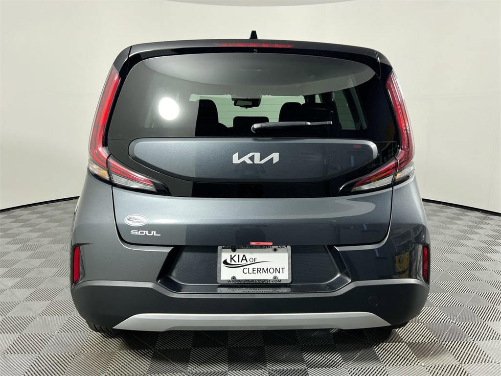 2025 Kia Soul LX photo 3