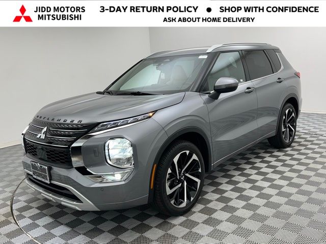 2022 Mitsubishi Outlander SEL Special Edition's photo