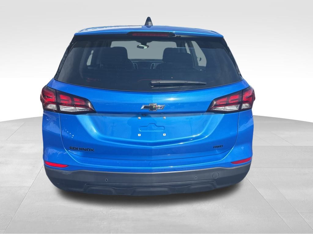 2024 Chevrolet Equinox LS photo 4