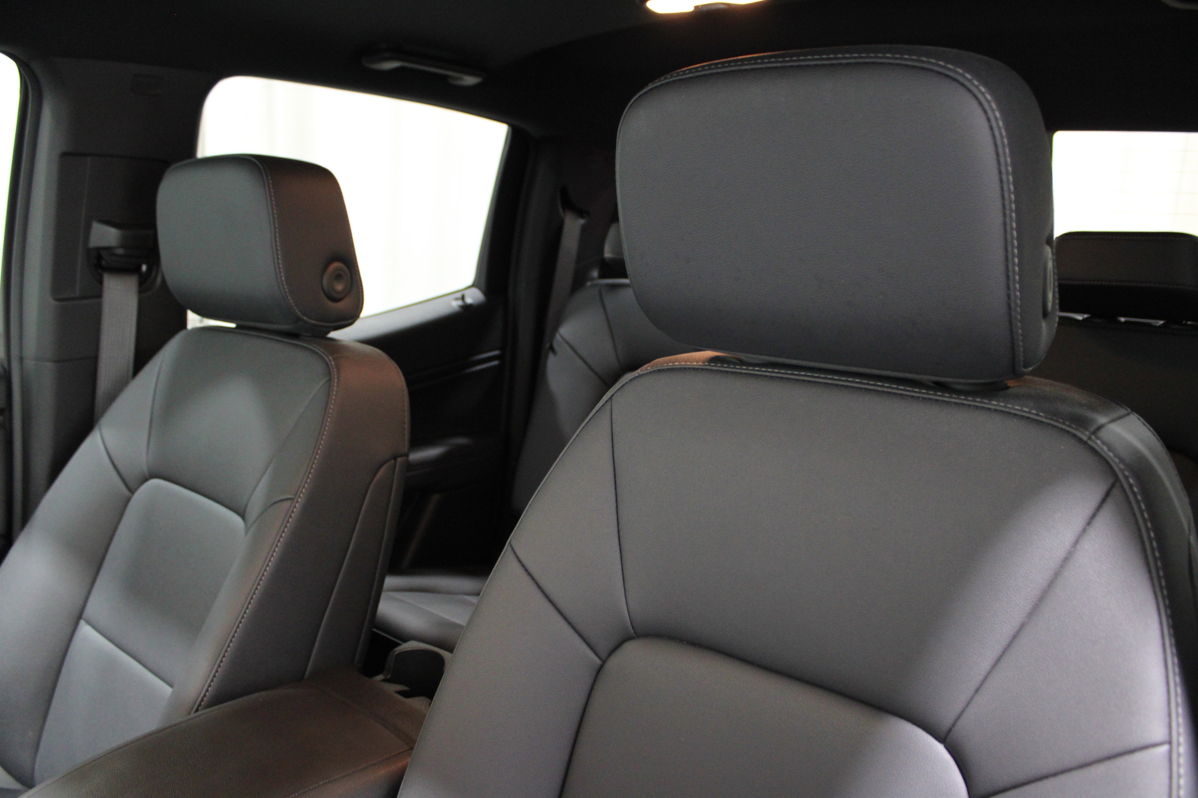 2024 Chevrolet Colorado LT photo 4
