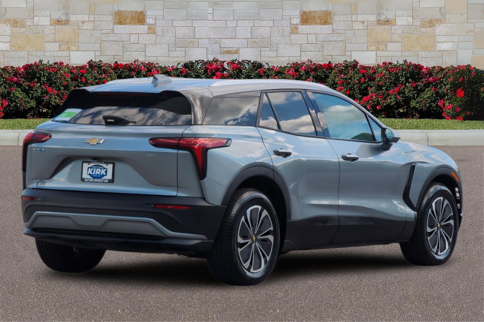 2024 Chevrolet Blazer EV photo 2
