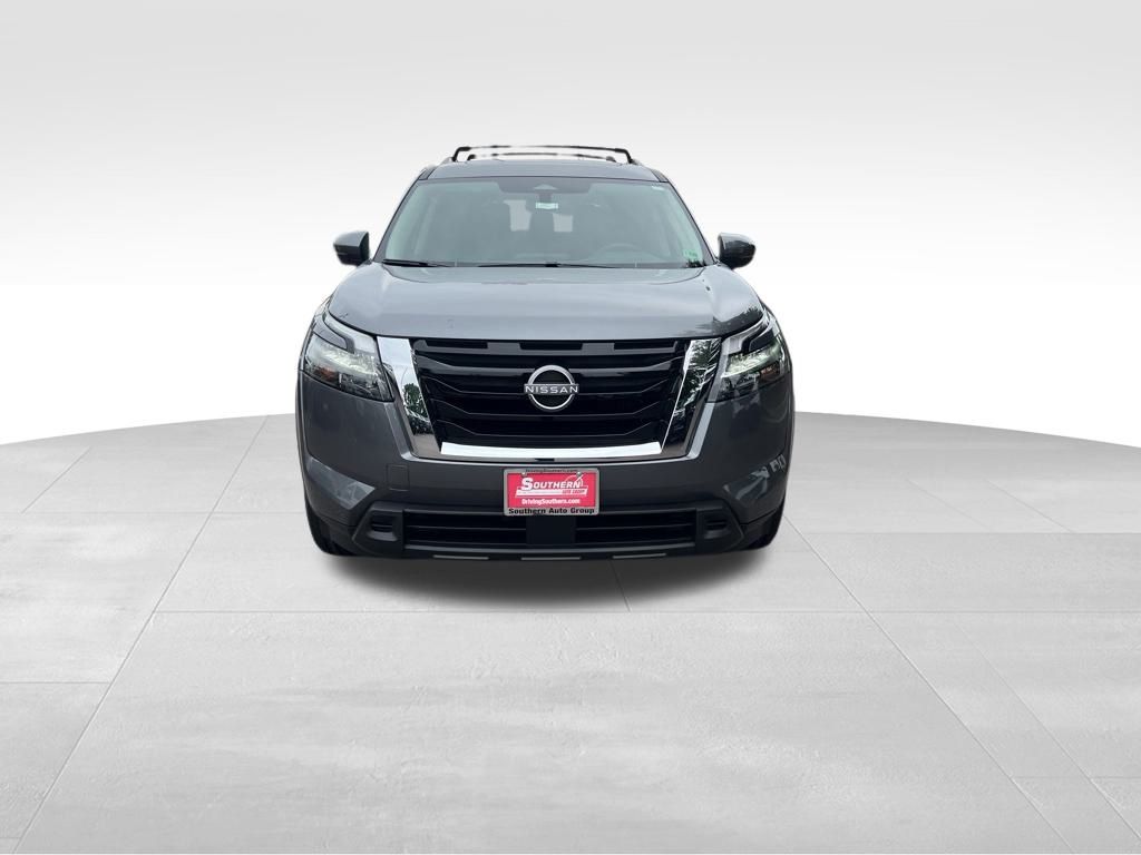 2025 Nissan Pathfinder SV photo 3