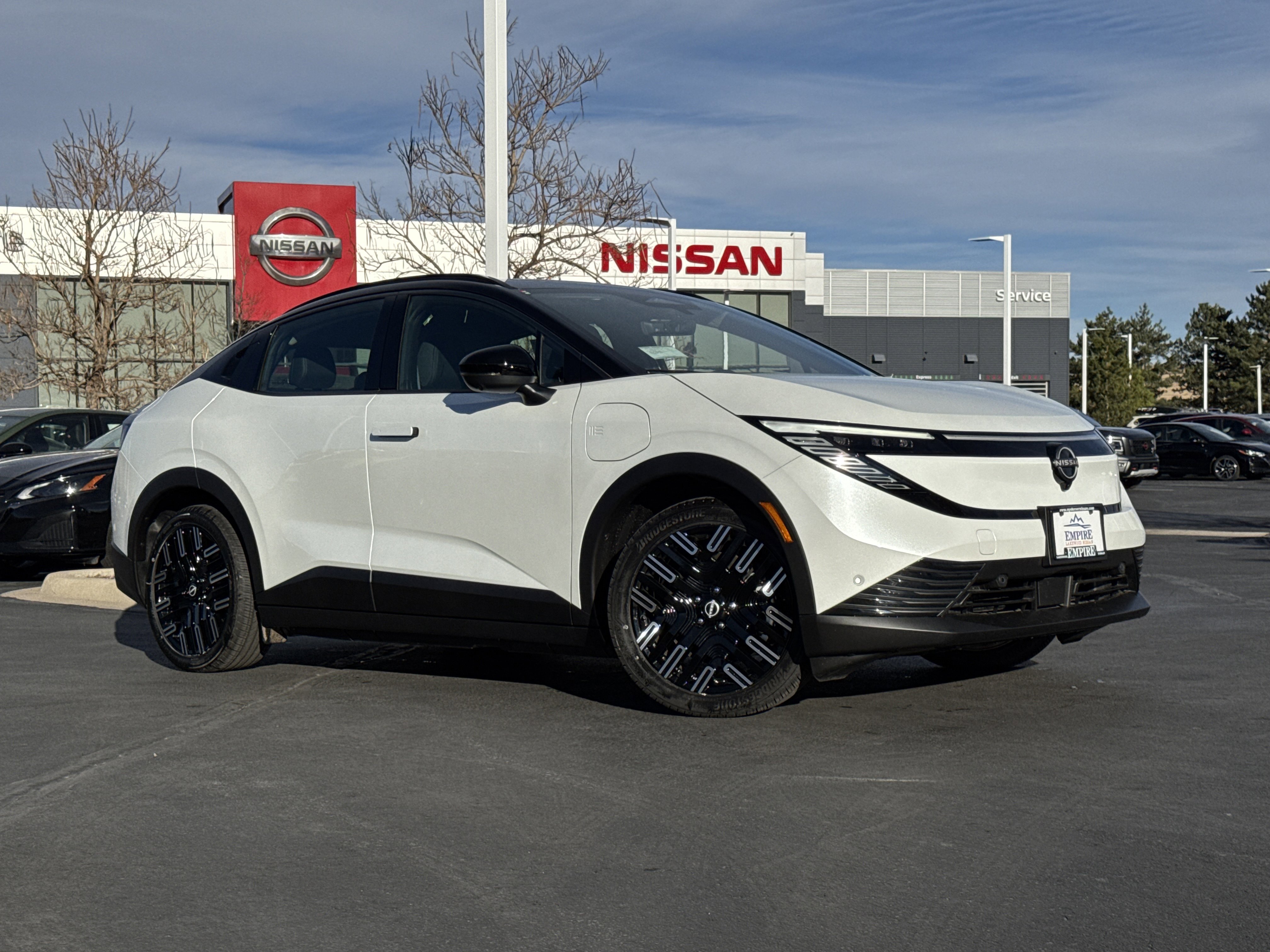 2026 Nissan LEAF Platinum+'s photo