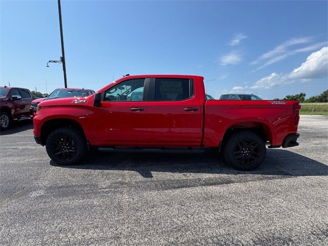 2025 Chevrolet Silverado 1500 Custom Trail Boss photo 2