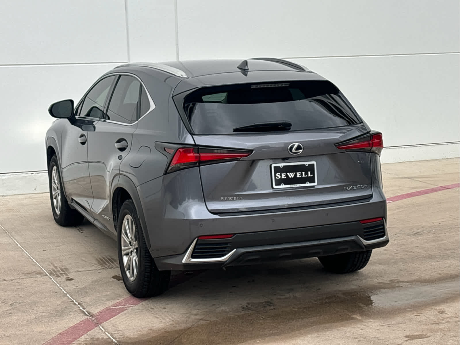 2021 Lexus NX 300h photo 6