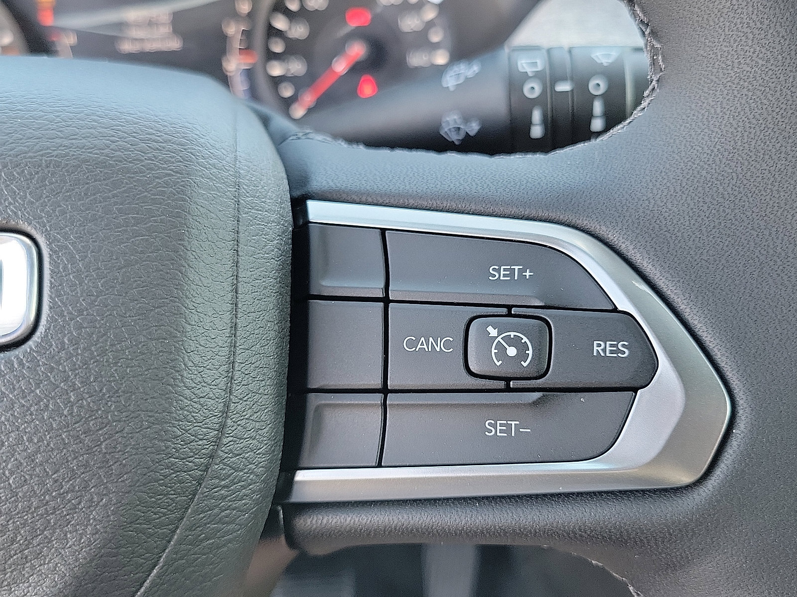 2025 Jeep Compass Latitude photo 4