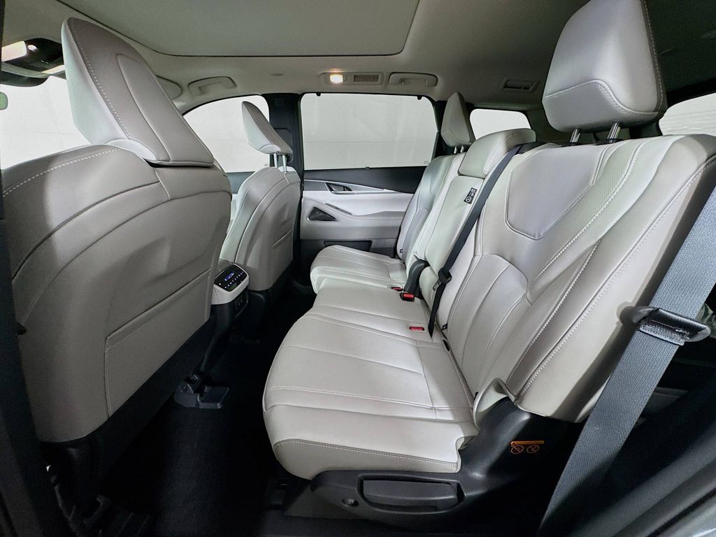 2026 Infiniti QX60 Luxe photo 28