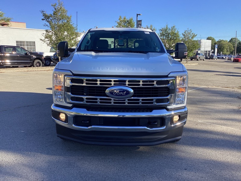 2026 Ford F-350 photo 2