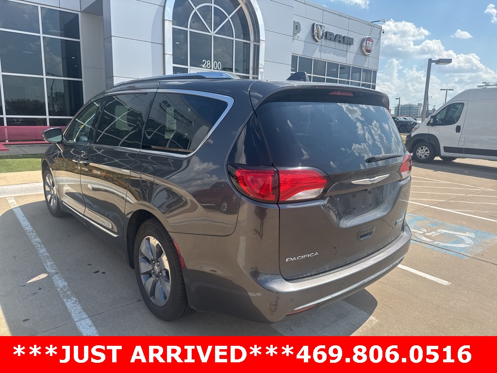 2018 Chrysler Pacifica Hybrid Limited photo 3
