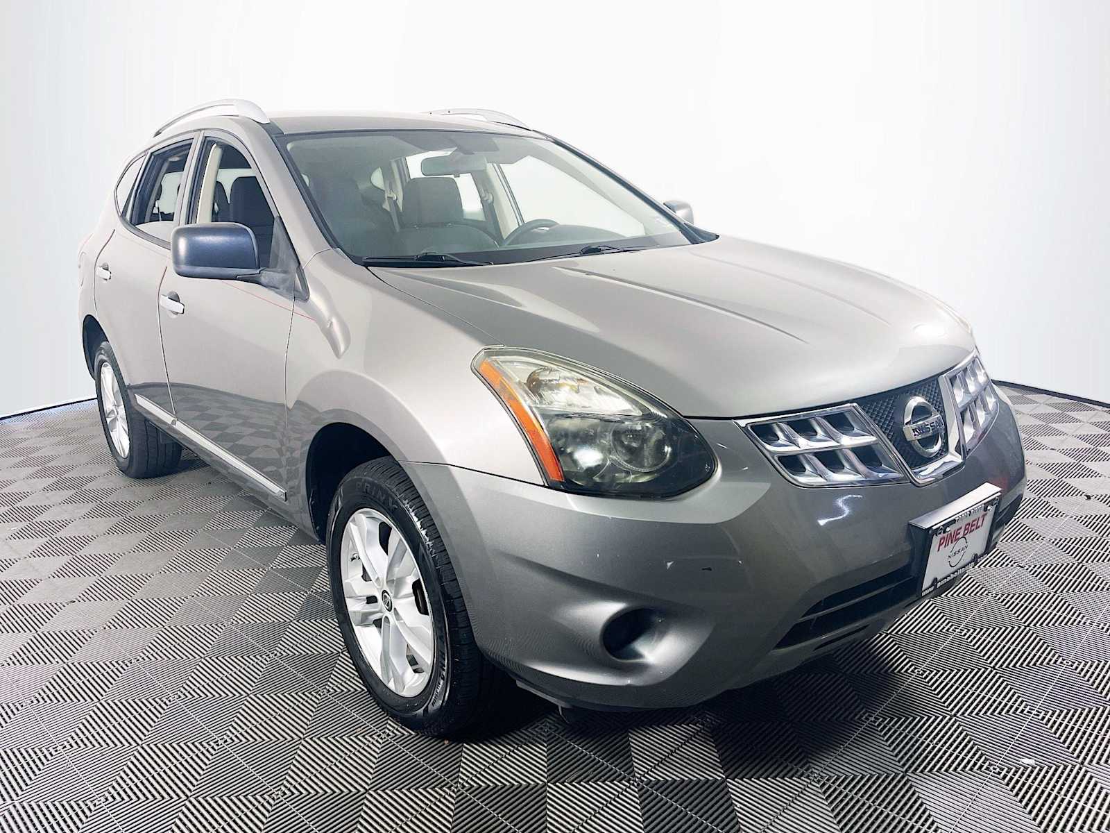 2015 Nissan Rogue Select S photo 3