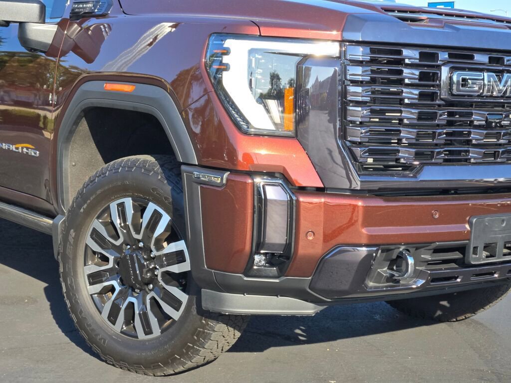 2024 Gmc Sierra 2500 HD Denali Ultimate photo 3