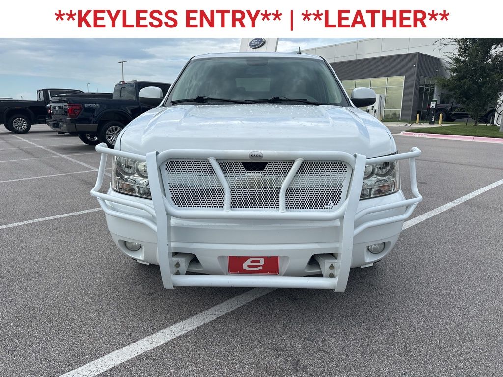 Used 2011 Chevrolet Tahoe LT with VIN 1GNSCBE00BR194748 for sale in Navasota, TX