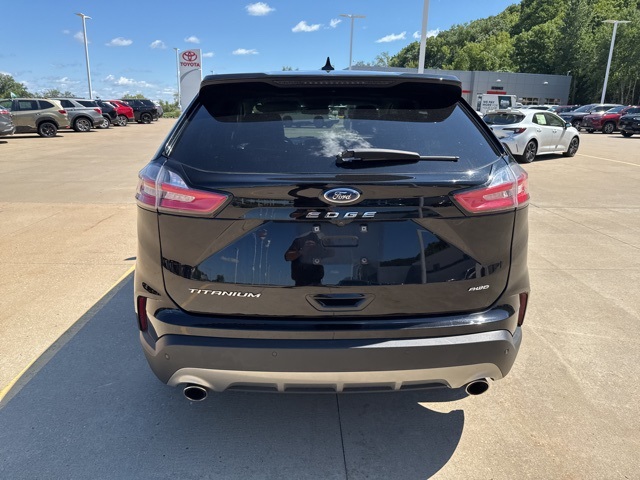 2024 Ford Edge Titanium photo 9