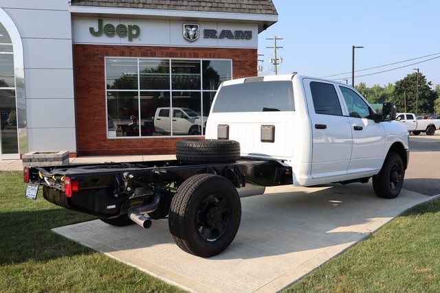 2025 Ram 3500 Tradesman photo 28
