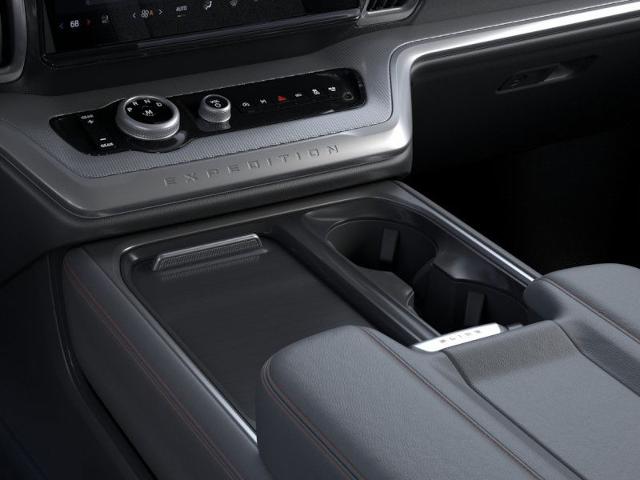 2025 Ford Expedition photo 12