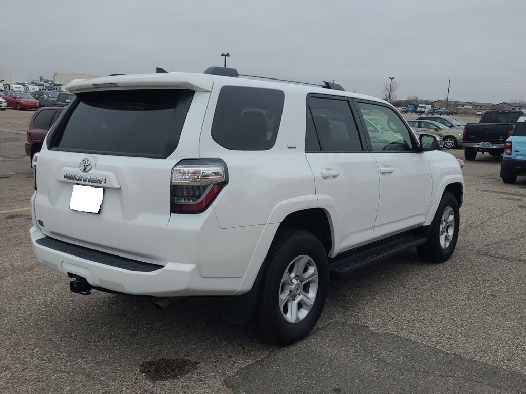 2024 Toyota 4Runner SR5 photo 3