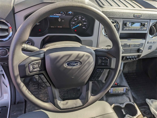 2024 Ford F-750 Base photo 16