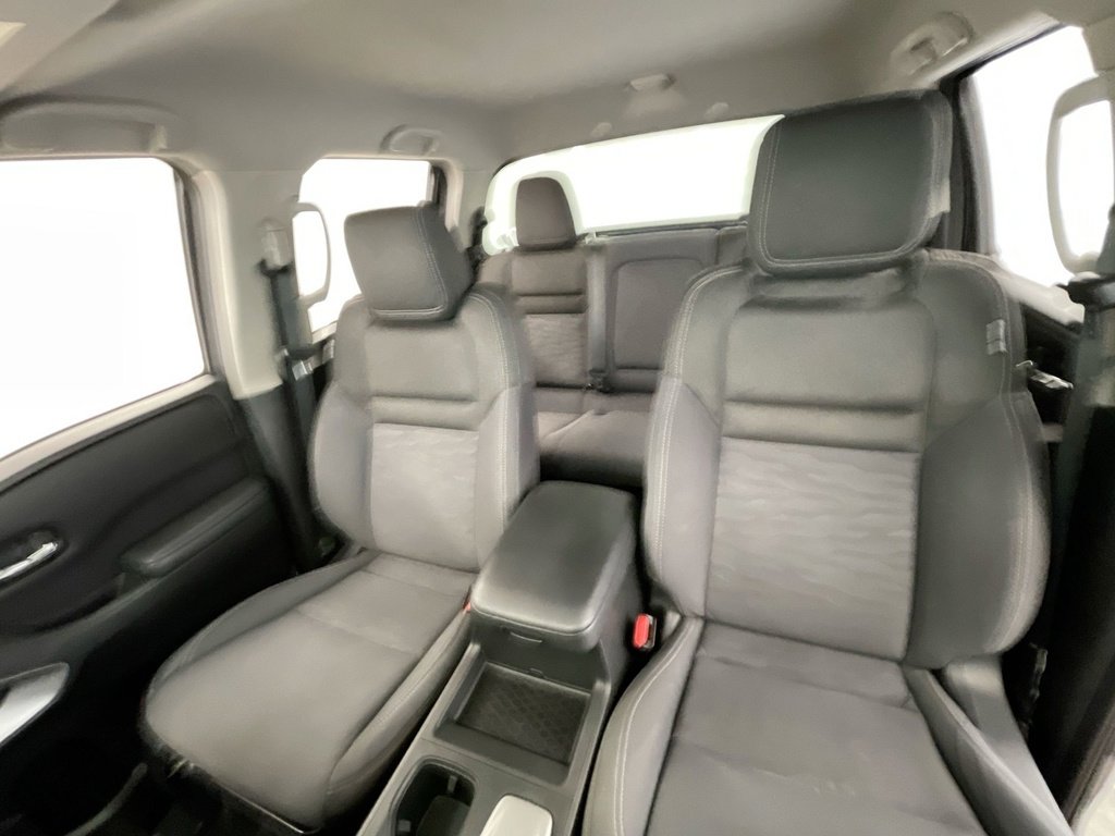 2023 Nissan Frontier Crew Cab SV photo 17