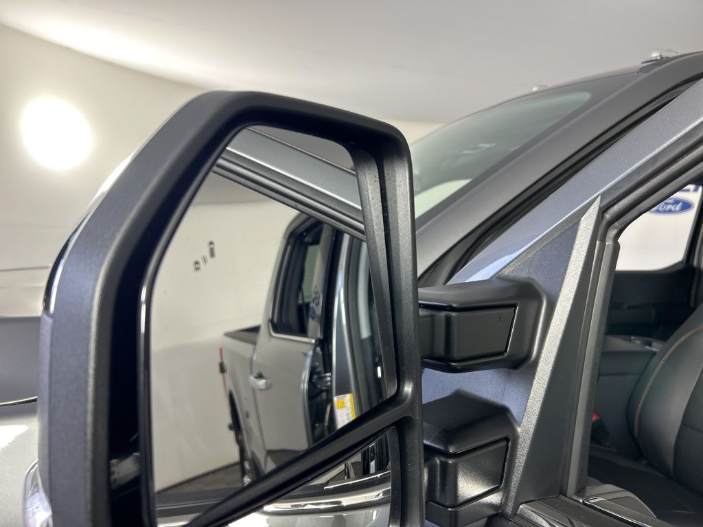 2026 Ford F-250 Lariat photo 4