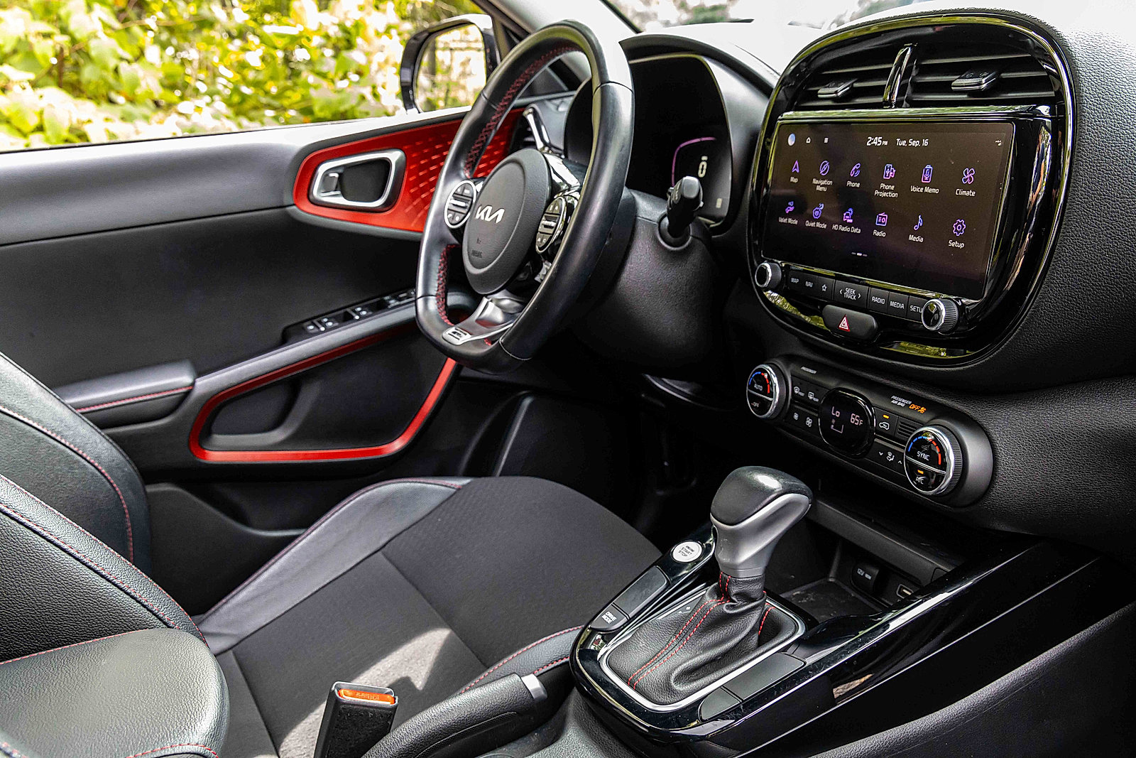2023 Kia Soul GT-Line photo 25
