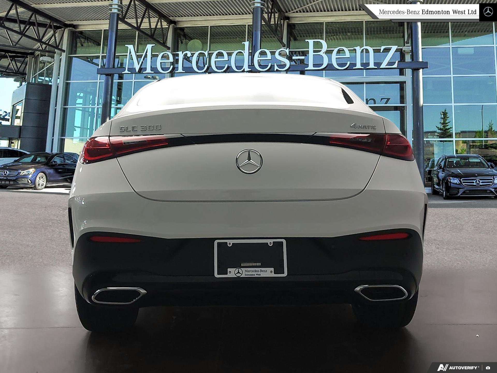 2026 Mercedes Benz GLC 300 4MATIC photo 4
