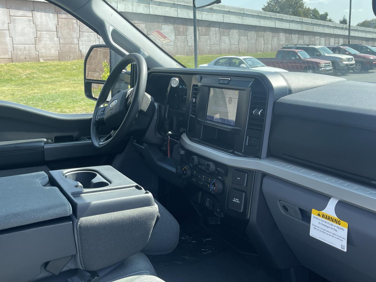 2026 Ford F-350 XLT photo 15