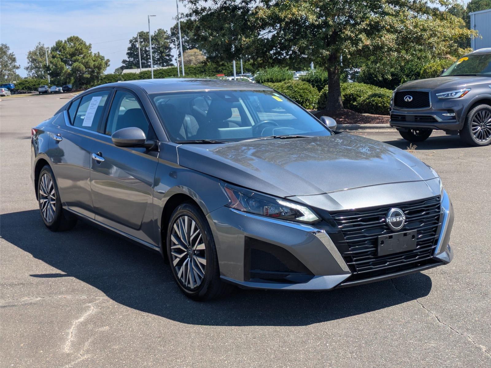 2023 Nissan Altima 2.5 SV photo 3