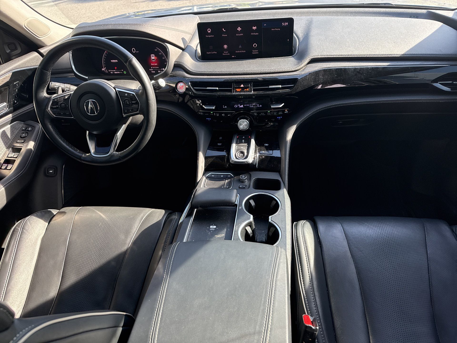 2022 Acura MDX Advance photo 4