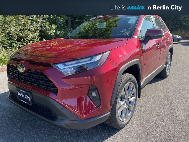 2025 Toyota RAV4 XLE Premium's photo
