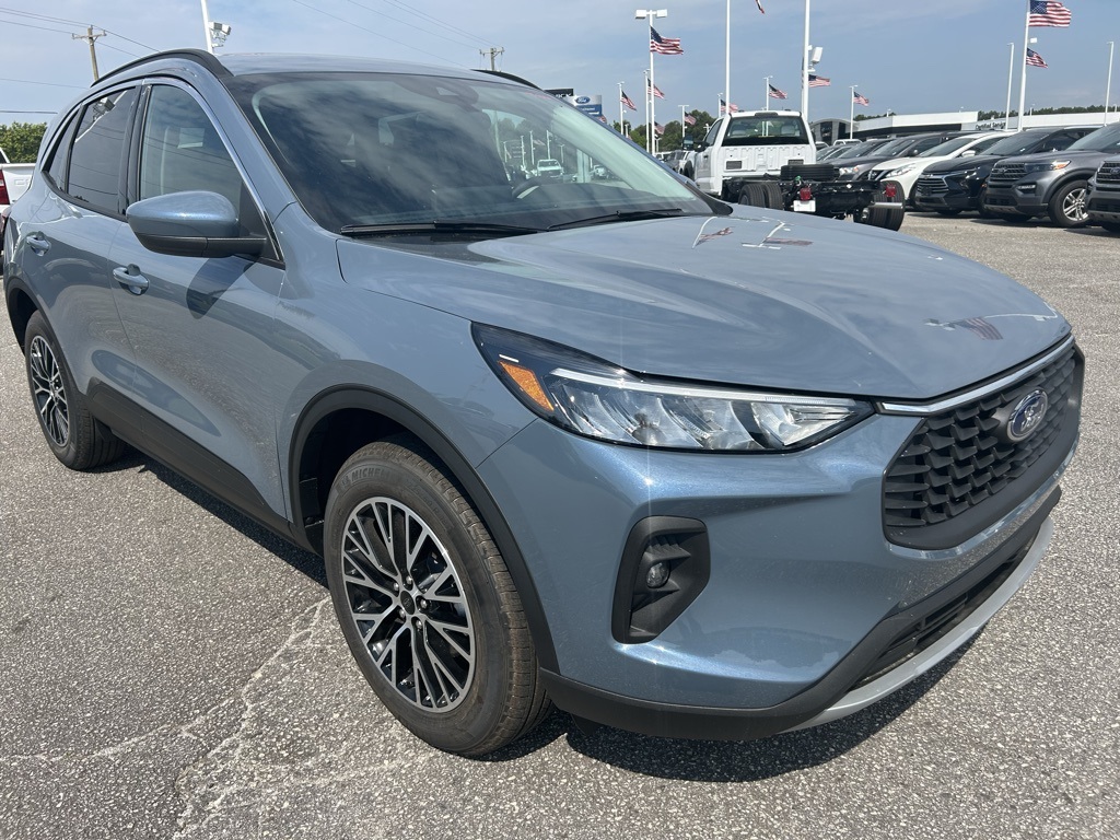 2024 Ford Escape Plug-In Hybrid photo 3