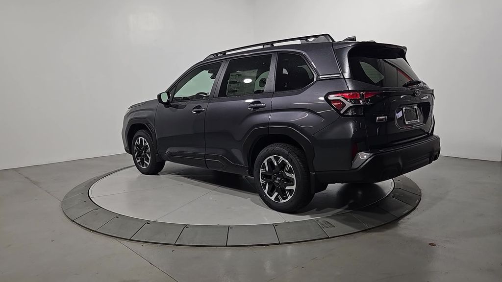 2025 Subaru Forester Premium Base photo 3