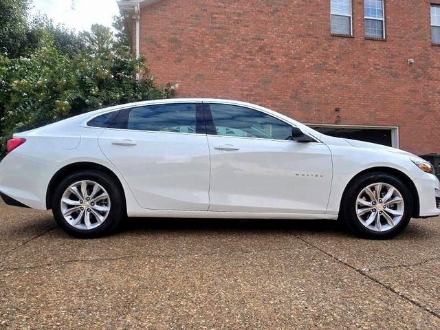 2025 Chevrolet Malibu 1LT photo 3