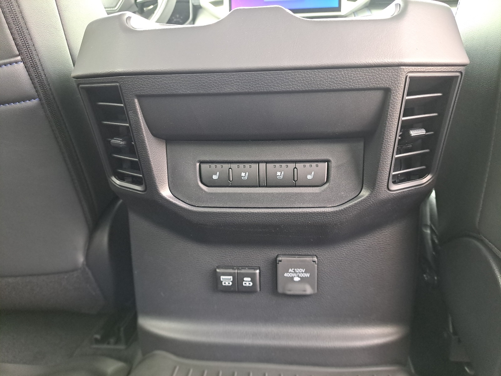 2025 Toyota Tundra Platinum CrewMax photo 25