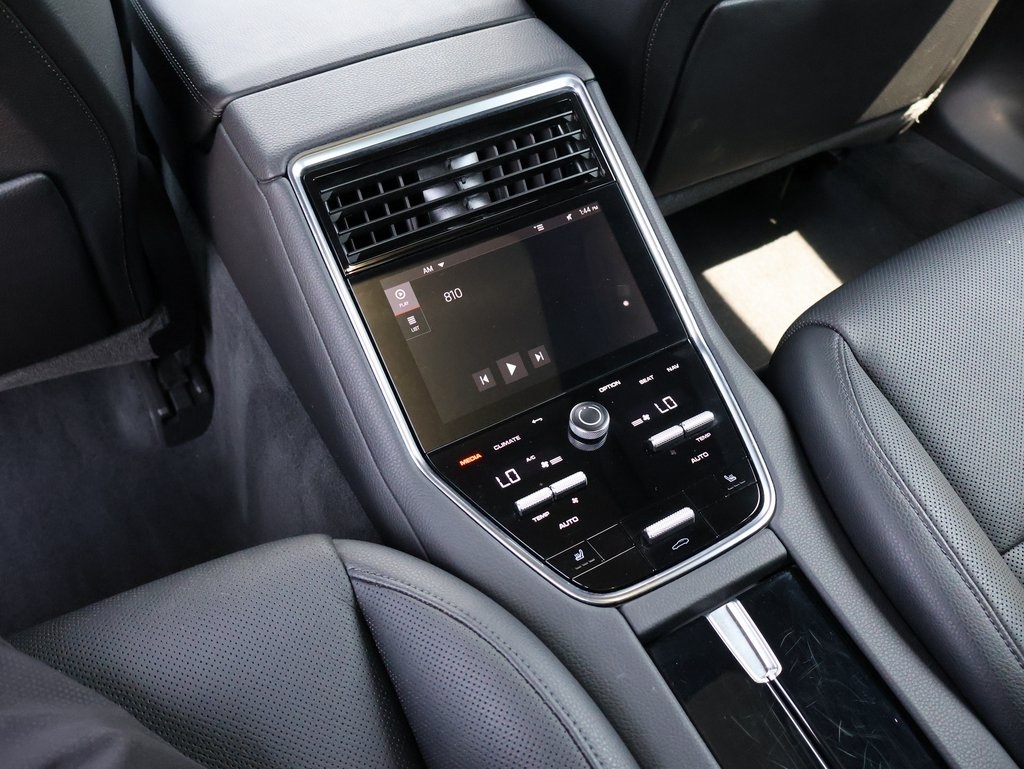 2022 Porsche Panamera 4 photo 20