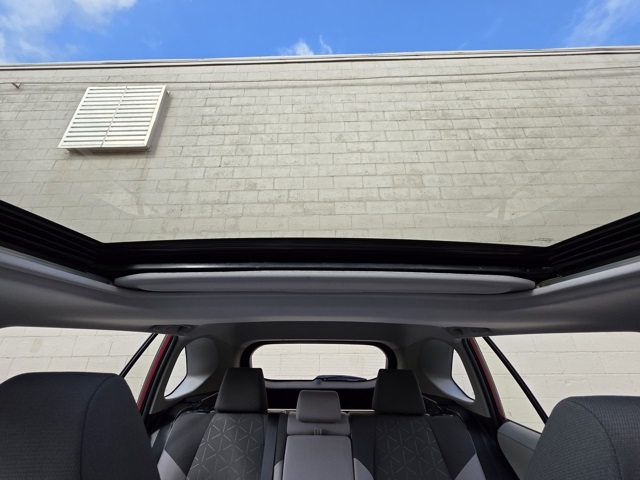 2021 Toyota RAV4 XLE photo 15